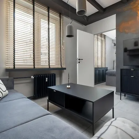 Trendy Downtown For 4 Guests By Renters Διαμέρισμα
